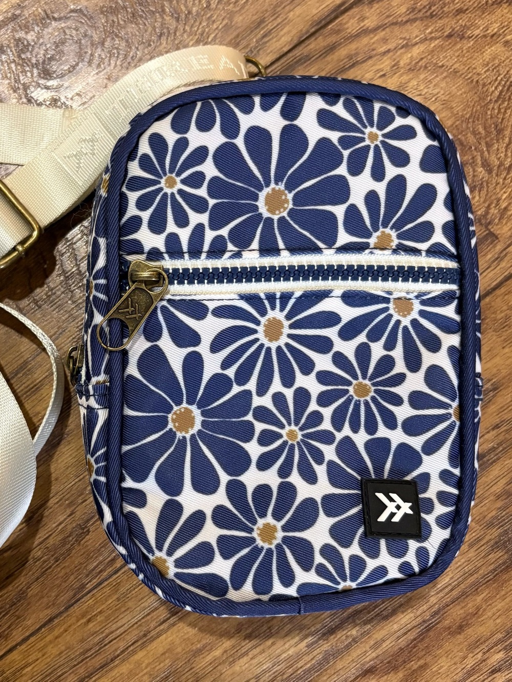 Thread Navy Floral Crossbody Bag with Daisy Print Brand New